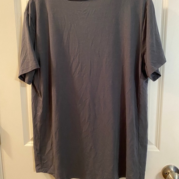 Maternity tshirt - Picture 3 of 3